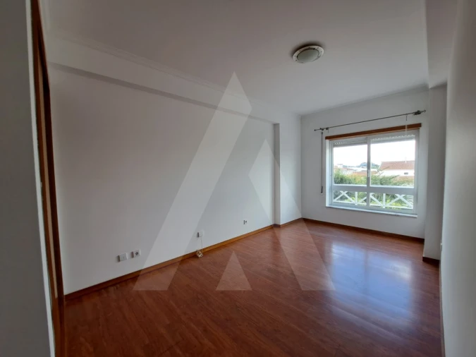 Apartamento T2 para Arrendamento em Ílhavo (São Salvador) Foto 4