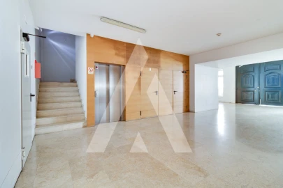 Apartamento T1 para Venda em Misericórdia