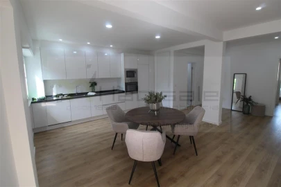 Apartamento T3 para Venda em Benfica