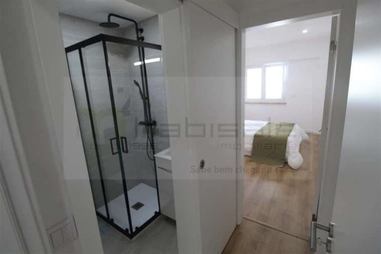 Apartamento T3 para Venda em Benfica Foto 3