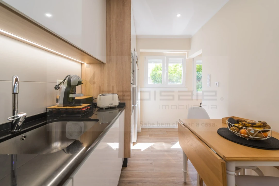 Apartamento T2 para Venda em Agualva e Mira-Sintra Foto 4