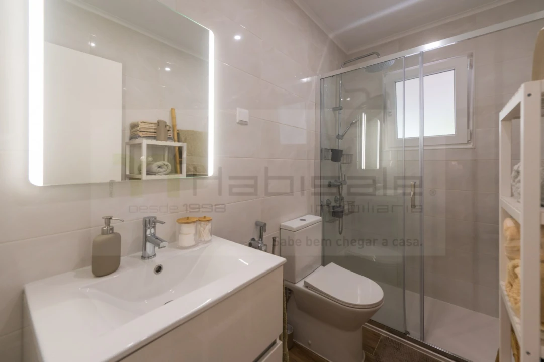 Apartamento T2 para Venda em Agualva e Mira-Sintra Foto 7
