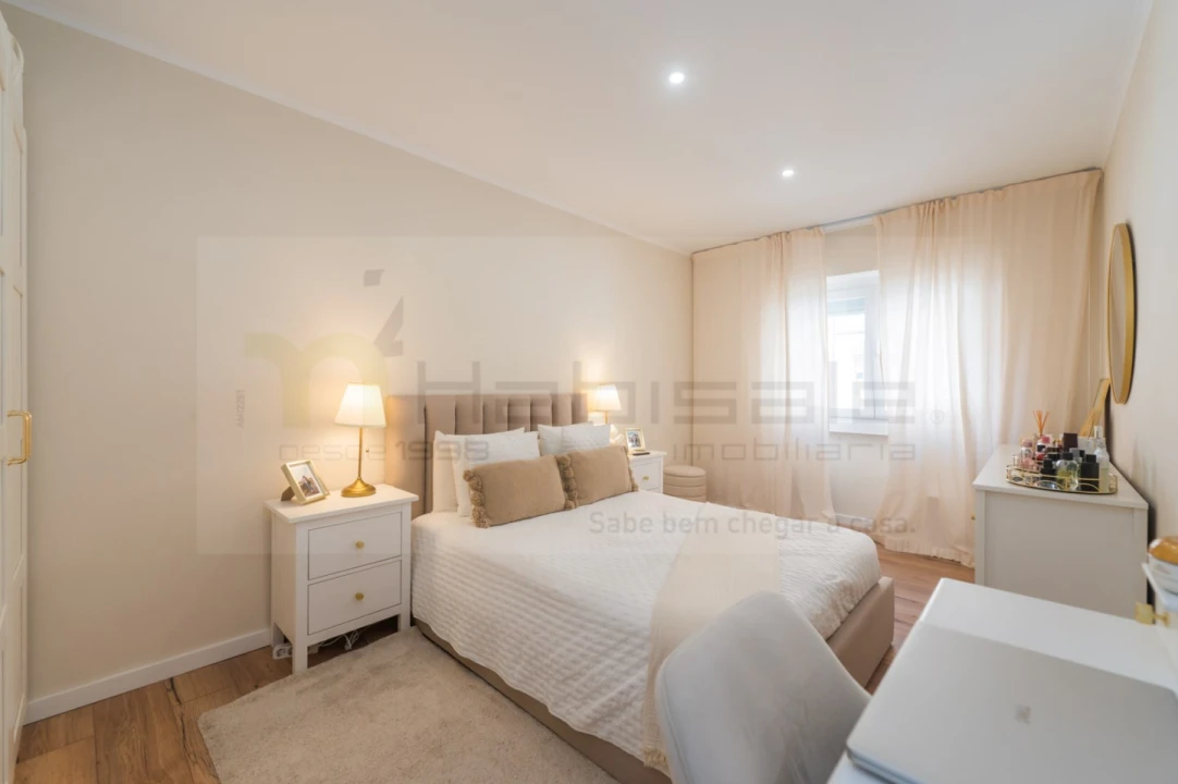 Apartamento T2 para Venda em Agualva e Mira-Sintra Foto 15