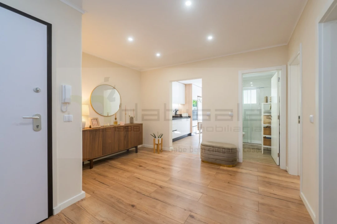 Apartamento T2 para Venda em Agualva e Mira-Sintra Foto 23
