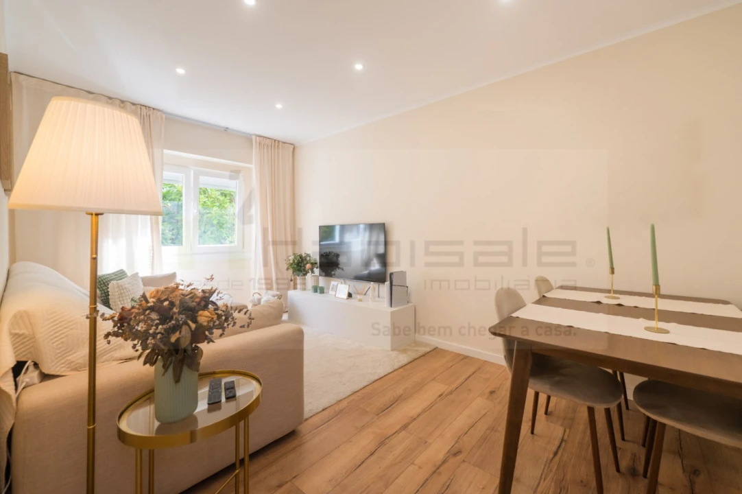 Apartamento T2 para Venda em Agualva e Mira-Sintra Foto 2