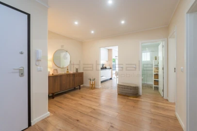 Apartamento T2 para Venda em Agualva e Mira-Sintra