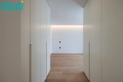 Apartamento T3 para Venda em Glória e Vera Cruz