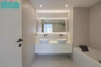 Apartamento T3 para Venda em Glória e Vera Cruz