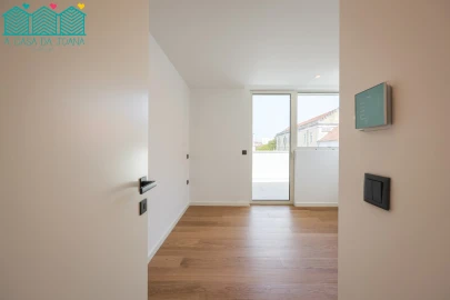 Apartamento T3 para Venda em Glória e Vera Cruz