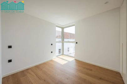 Apartamento T3 para Venda em Glória e Vera Cruz