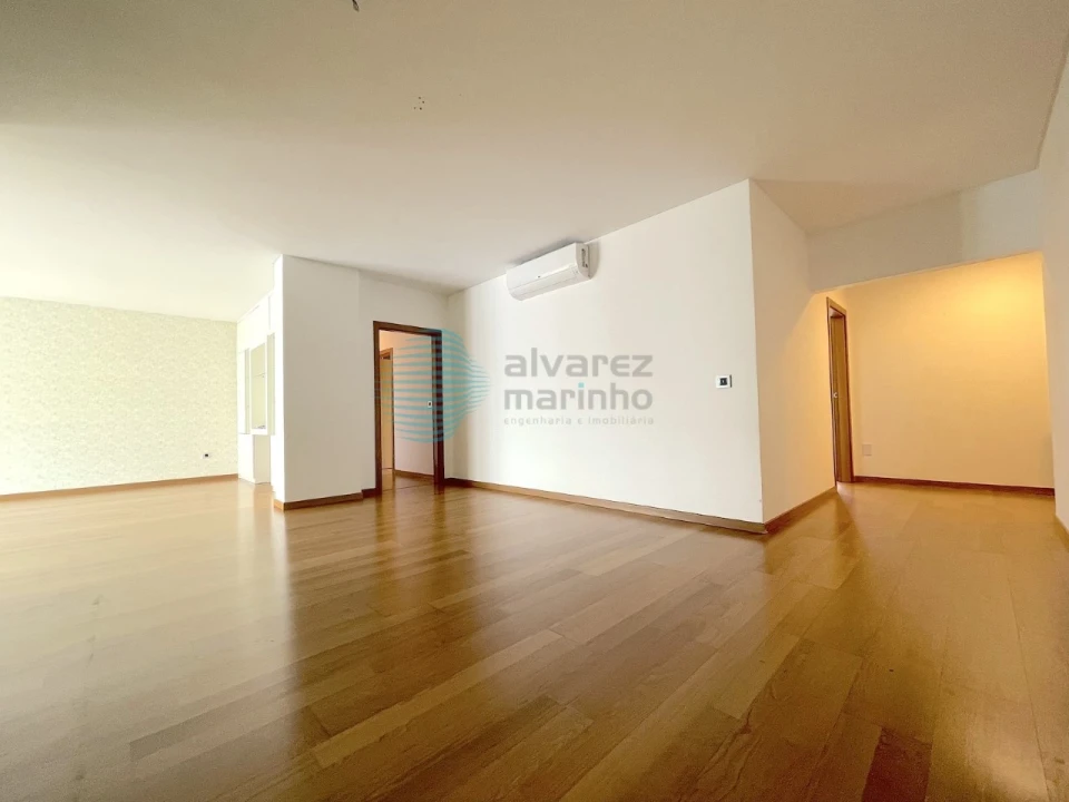 Apartamento T3 para Venda em Santa Maria, São Pedro e Matacães Foto 14