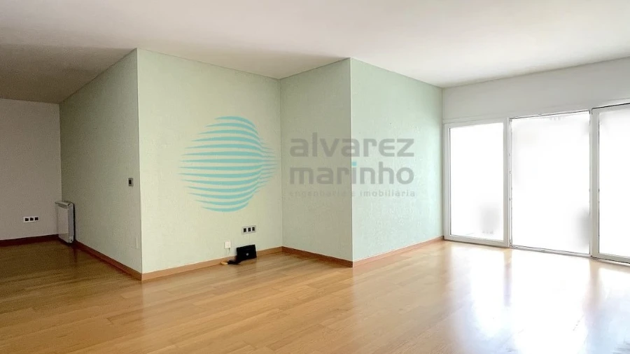 Apartamento T3 para Venda em Santa Maria, São Pedro e Matacães