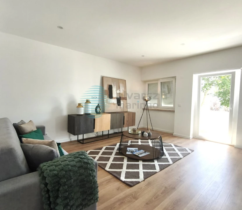 Apartamento T3 para Venda em Benfica Foto 4