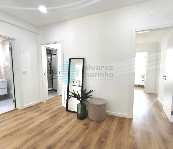 Apartamento T3 para Venda em Benfica Foto 3