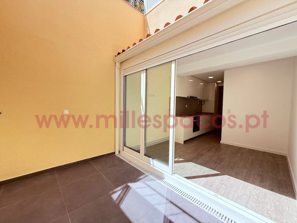 Apartamento T1 para Arrendamento em Campo de Ourique Foto 1