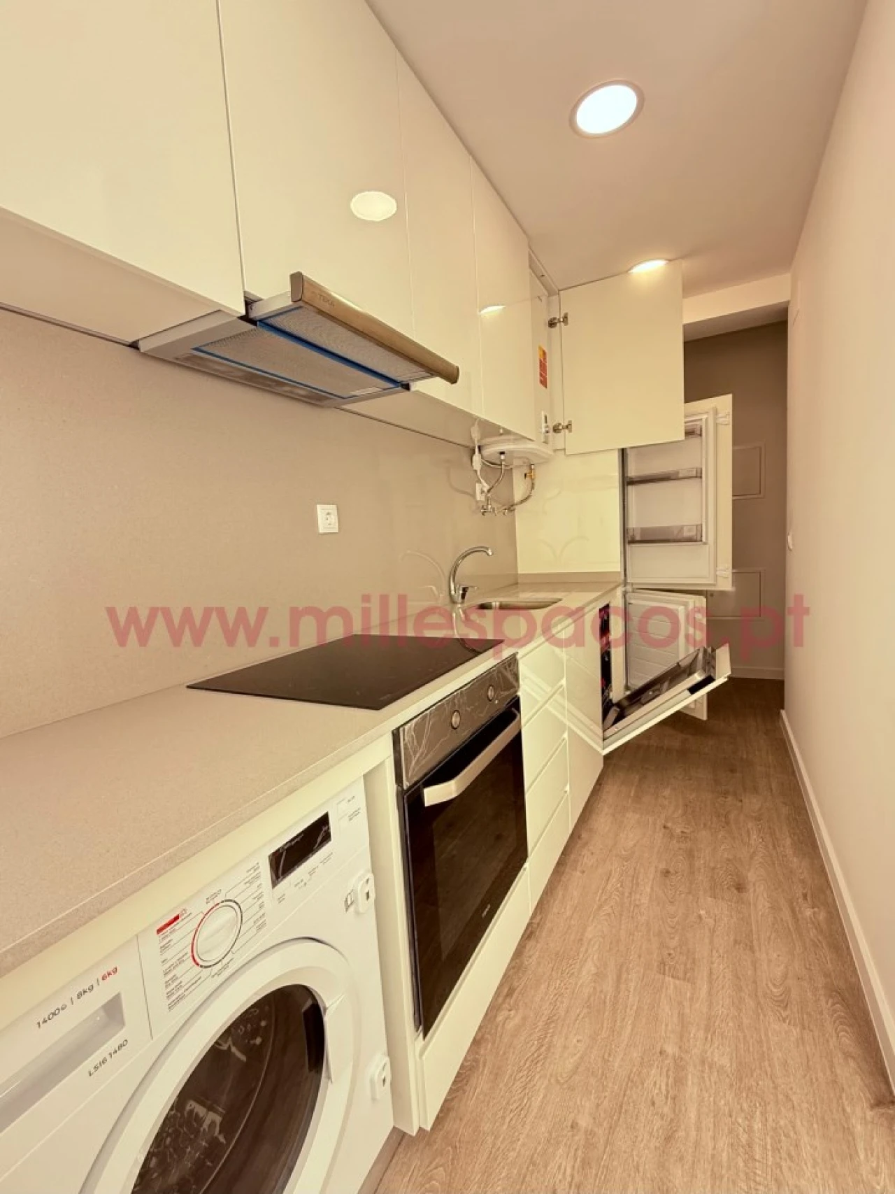 Apartamento T1 para Arrendamento em Campo de Ourique Foto 9