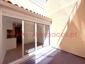 Apartamento T1 para Arrendamento em Campo de Ourique