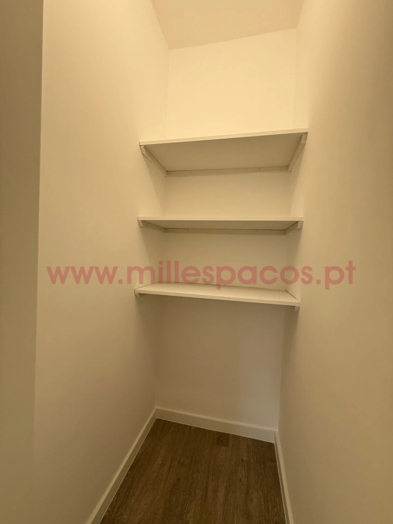 Apartamento T2 para Arrendamento em Campo de Ourique Foto 11