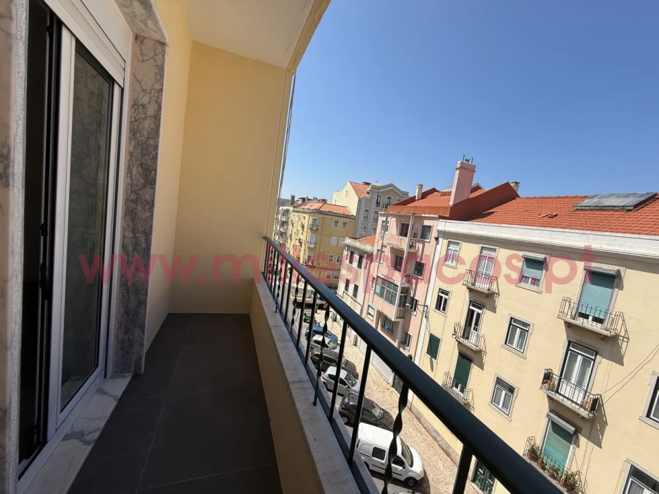 Apartamento T2 para Arrendamento em Campo de Ourique Foto 19