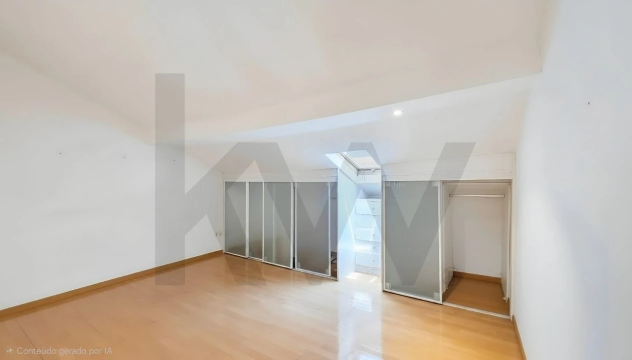 Apartamento T2 para Venda em Santo António Foto 6
