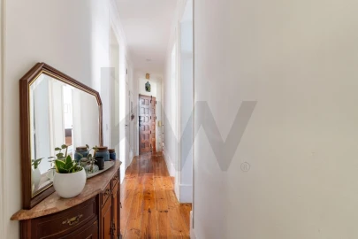 Apartamento T5 para Venda em Santo António
