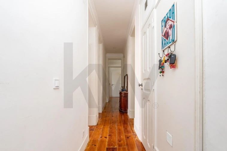 Apartamento T5 para Venda em Santo António Foto 2