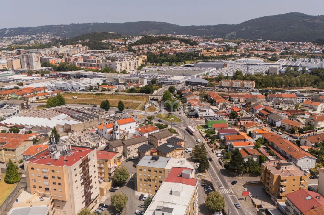 Apartamento T2 para Venda em Ferreiros e Gondizalves Foto 15