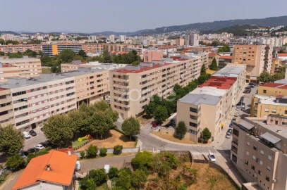 Apartamento T2 para Venda em Ferreiros e Gondizalves