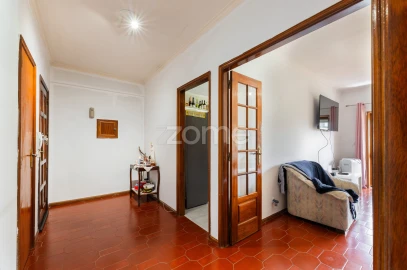 Apartamento T2 para Venda em Ferreiros e Gondizalves