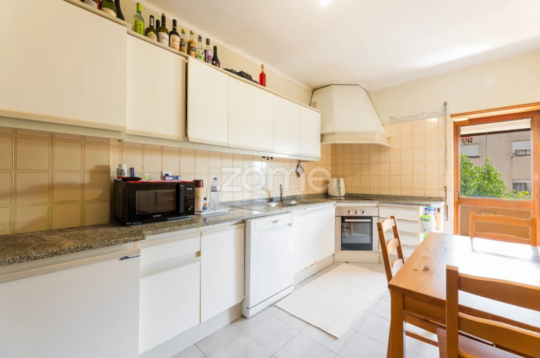 Apartamento T2 para Venda em Ferreiros e Gondizalves Foto 6