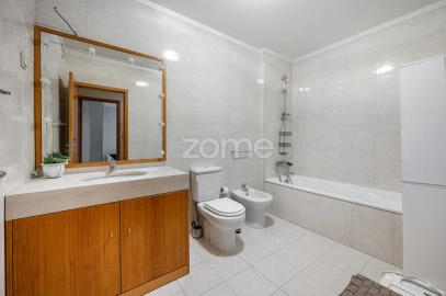 Apartamento T2 para Venda em Braga (Maximinos, Sé e Cividade)