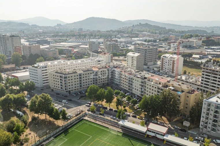 Apartamento T2 para Venda em Braga (Maximinos, Sé e Cividade) Foto 28