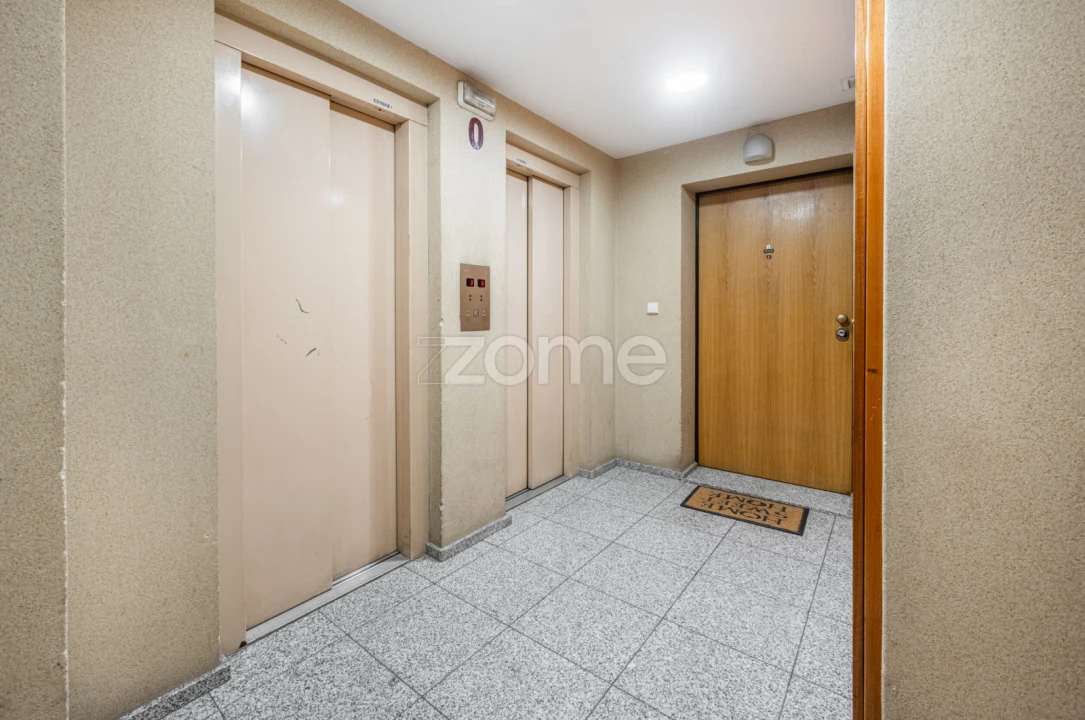 Apartamento T2 para Venda em Braga (Maximinos, Sé e Cividade) Foto 5