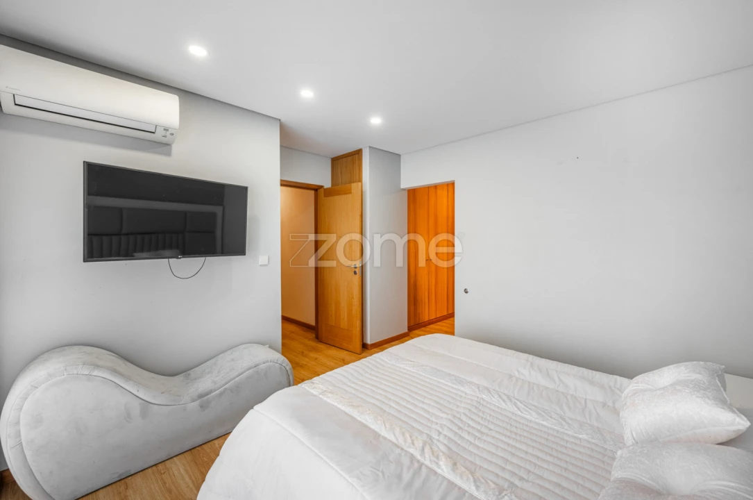 Apartamento T2 para Venda em Braga (Maximinos, Sé e Cividade) Foto 11