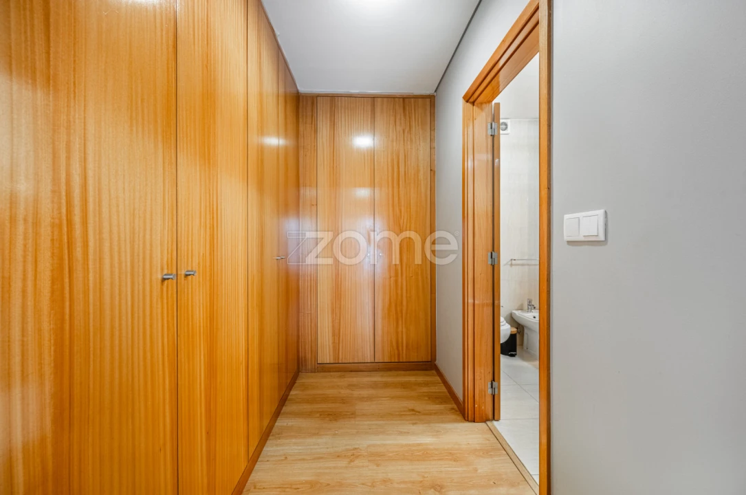 Apartamento T2 para Venda em Braga (Maximinos, Sé e Cividade) Foto 13