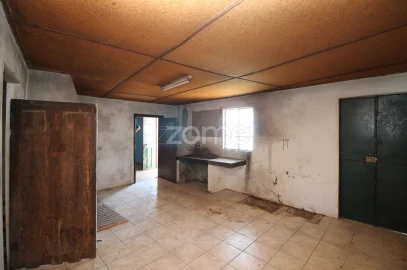 Moradia T6 para Venda em Noura e Palheiros
