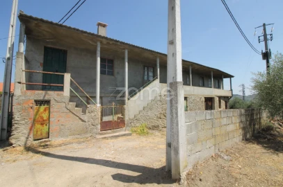 Moradia T6 para Venda em Noura e Palheiros