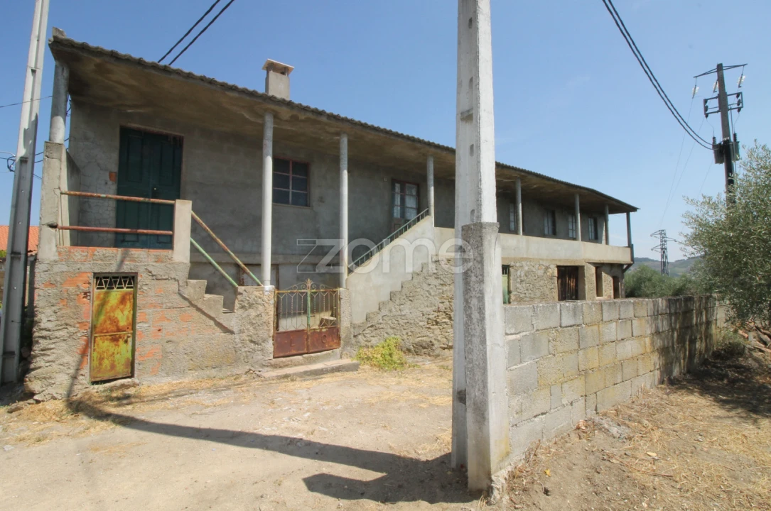 Moradia T6 para Venda em Noura e Palheiros Foto 2