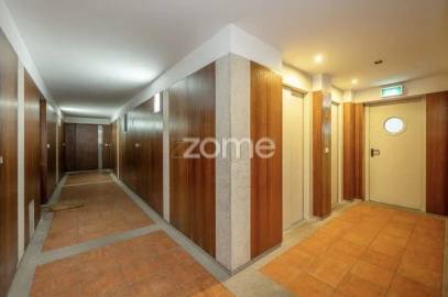 Apartamento T1 para Venda em Lordelo do Ouro e Massarelos