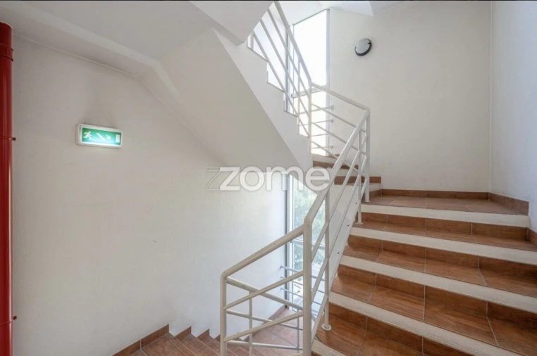 Apartamento T1 para Venda em Lordelo do Ouro e Massarelos Foto 18