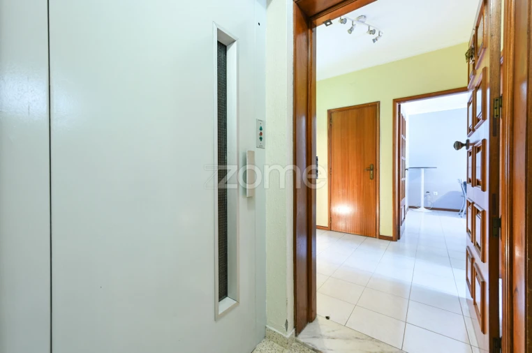 Apartamento T2 para Venda em Bougado (São Martinho e Santiago) Foto 2