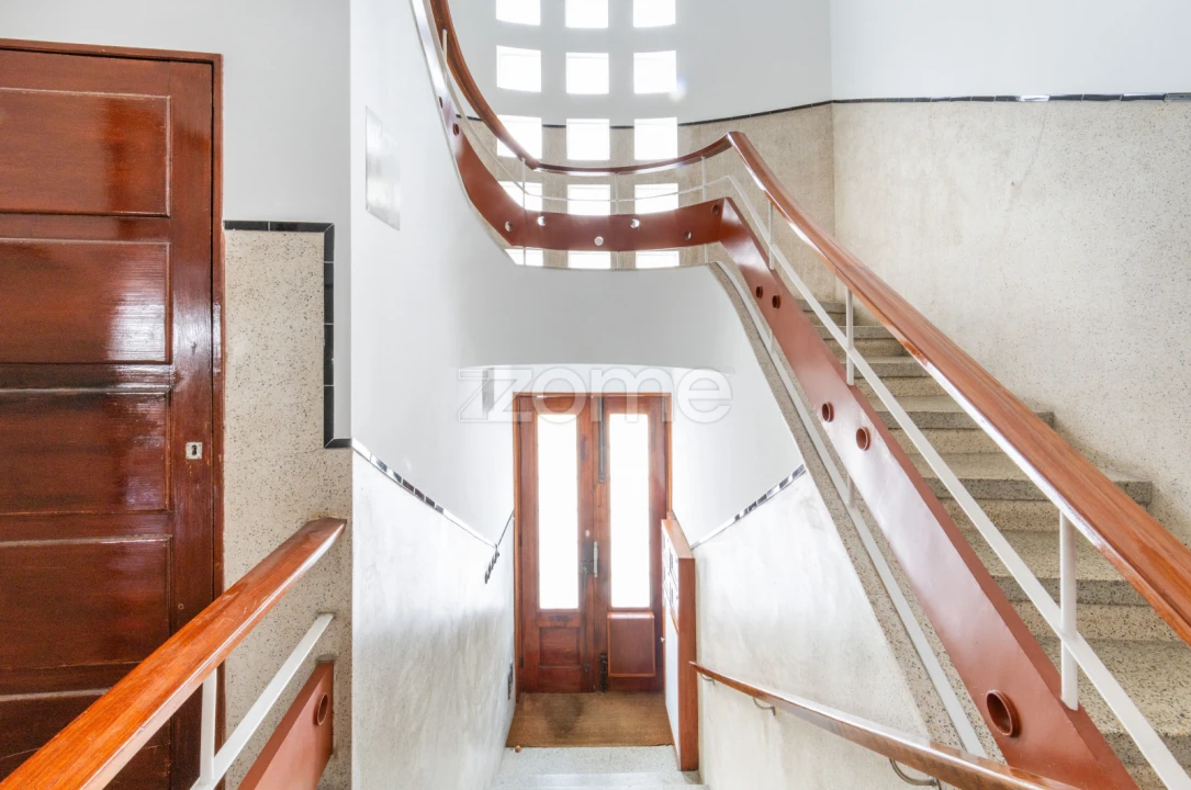 Apartamento T2 para Venda em Cedofeita, Santo Ildefonso, Sé, Miragaia, São Nicolau e Vitória Foto 5