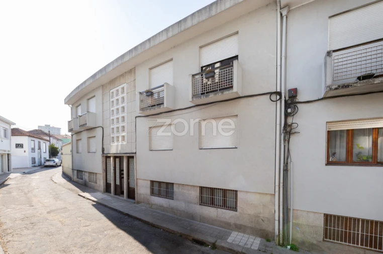 Apartamento T2 para Venda em Cedofeita, Santo Ildefonso, Sé, Miragaia, São Nicolau e Vitória Foto 2