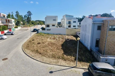 Terreno para Venda em Castêlo da Maia