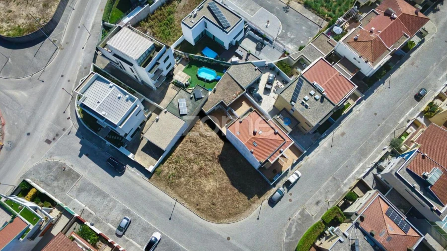 Terreno para Venda em Castêlo da Maia