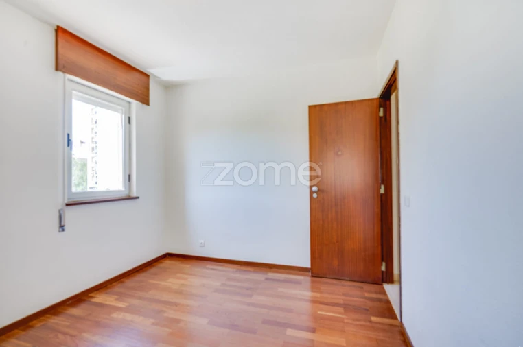 Apartamento T2 para Arrendamento em Lumiar Foto 23