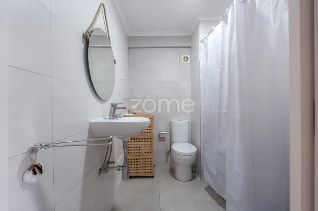 Apartamento T2 para Venda em Santo Antonio dos Olivais Foto 5