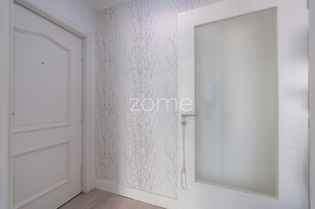 Apartamento T2 para Venda em Santo Antonio dos Olivais Foto 7