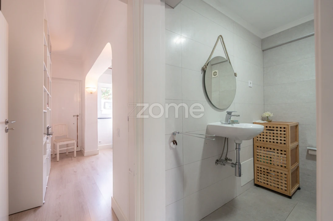 Apartamento T2 para Venda em Santo Antonio dos Olivais Foto 12