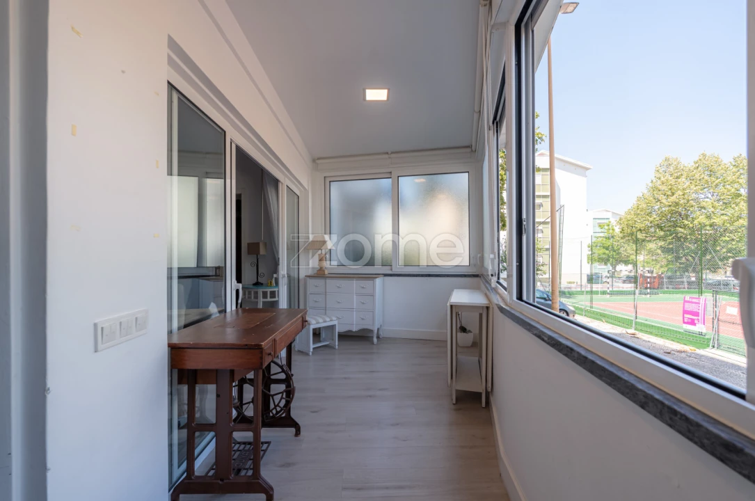Apartamento T2 para Venda em Santo Antonio dos Olivais Foto 14